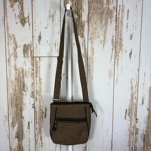 Thirty-One, Brown Floral Quilted Crossbody Bag. In excellent condition!